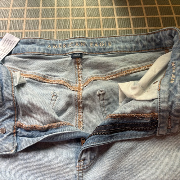 American Eagle Outfitters Denim - American Eagle Outfitters Light Blue Mom Jeans
